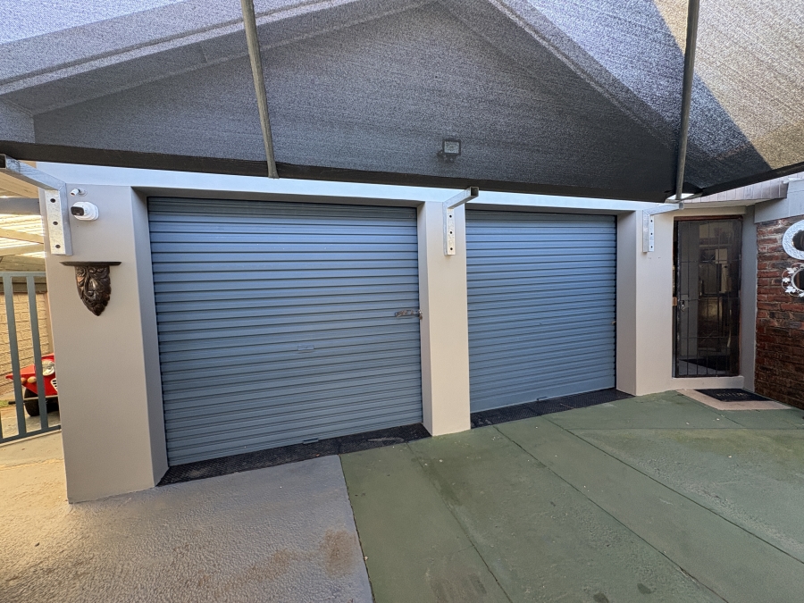4 Bedroom Property for Sale in Nahoon Beach Eastern Cape